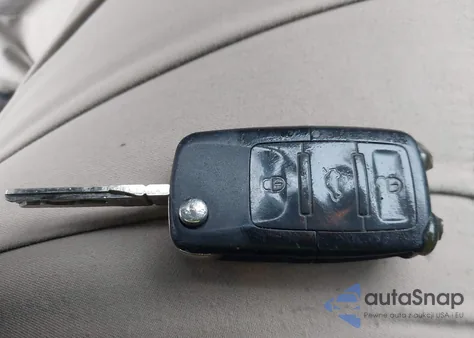 2002 Volkswagen Passat Gls from USA, damaged, VIN WVWVD63B12E372673